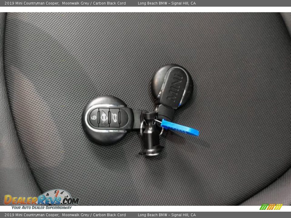 2019 Mini Countryman Cooper Moonwalk Grey / Carbon Black Cord Photo #11