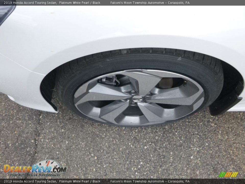 2019 Honda Accord Touring Sedan Platinum White Pearl / Black Photo #7