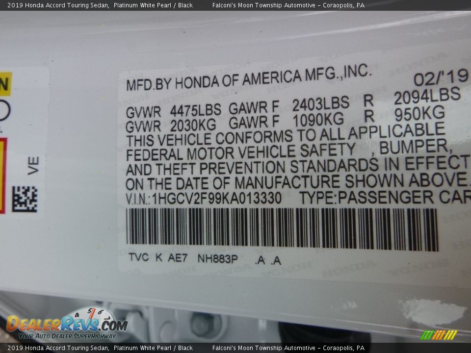 2019 Honda Accord Touring Sedan Platinum White Pearl / Black Photo #12