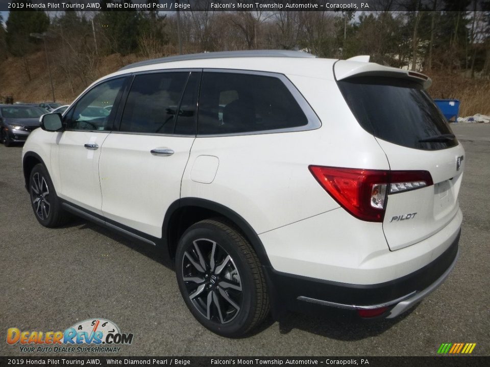 2019 Honda Pilot Touring AWD White Diamond Pearl / Beige Photo #2