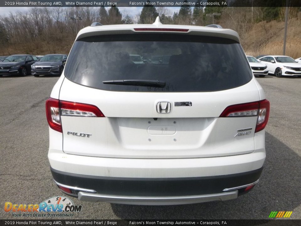 2019 Honda Pilot Touring AWD White Diamond Pearl / Beige Photo #3