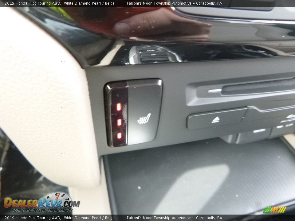 2019 Honda Pilot Touring AWD White Diamond Pearl / Beige Photo #15