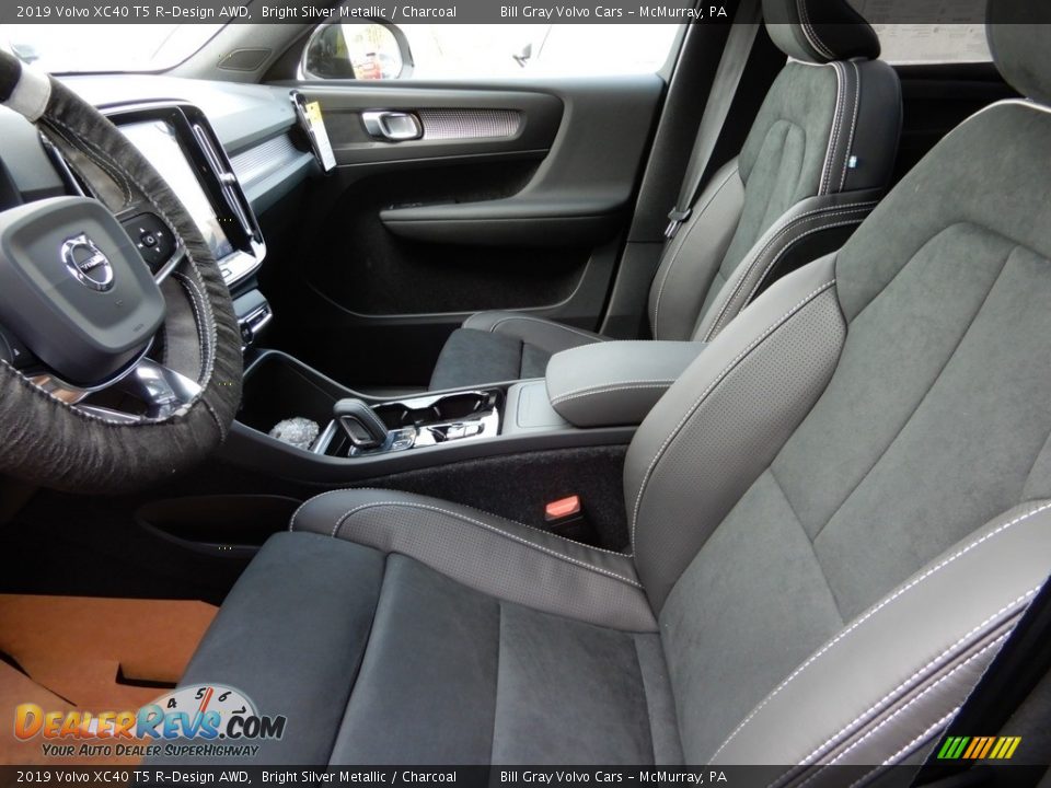 Front Seat of 2019 Volvo XC40 T5 R-Design AWD Photo #7