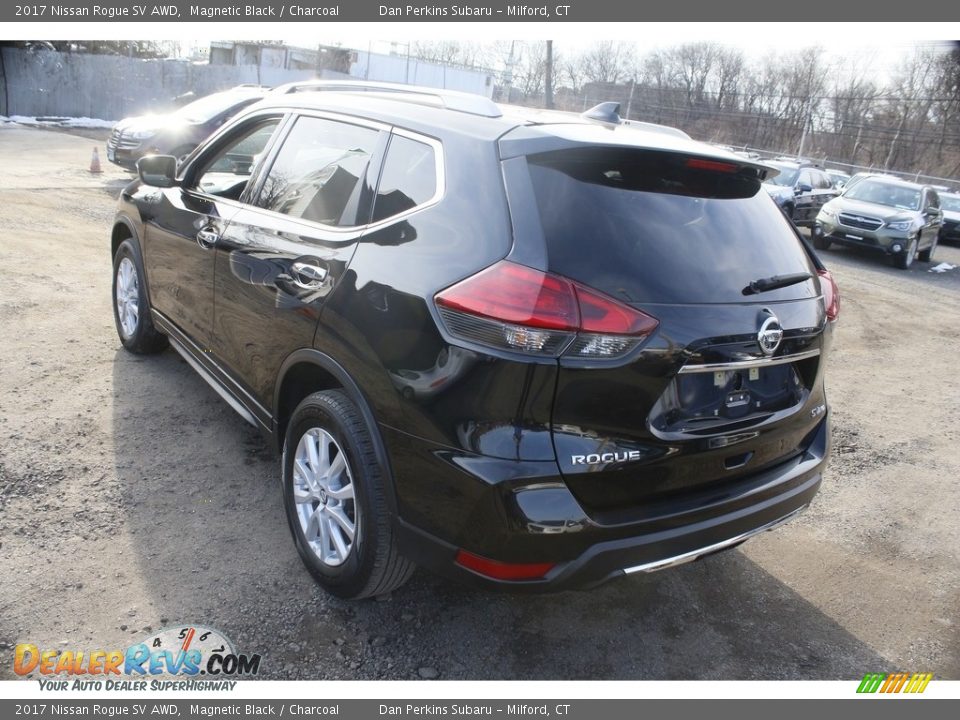 2017 Nissan Rogue SV AWD Magnetic Black / Charcoal Photo #7