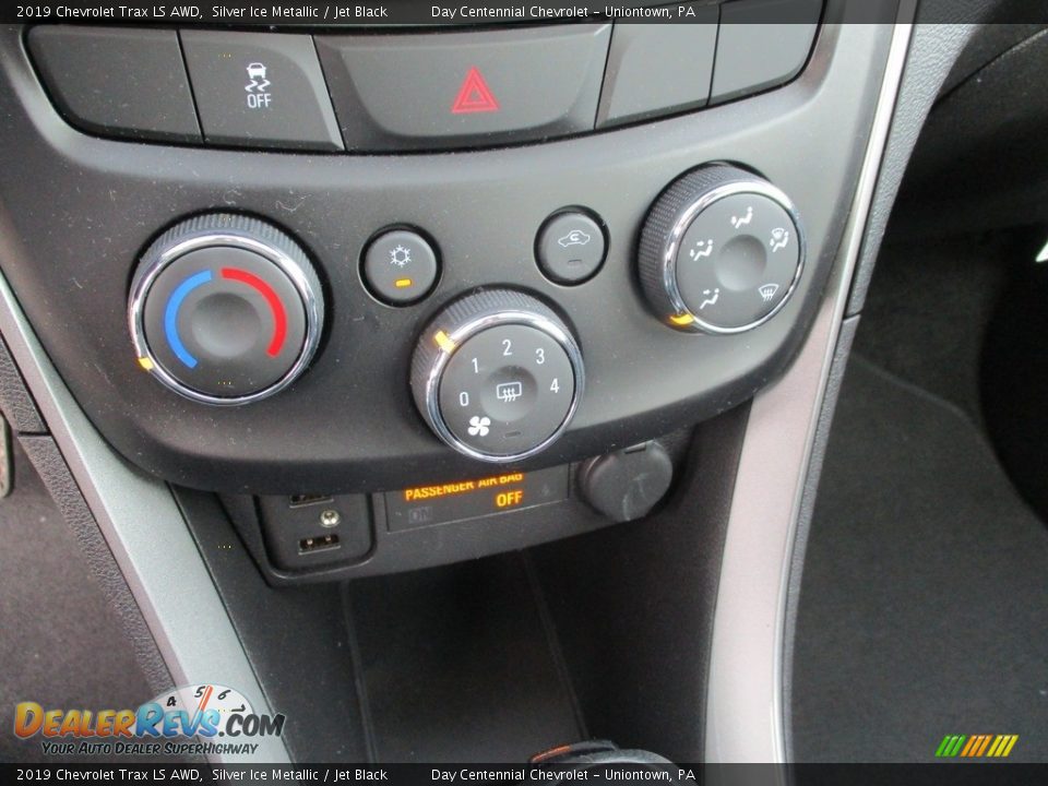2019 Chevrolet Trax LS AWD Silver Ice Metallic / Jet Black Photo #5