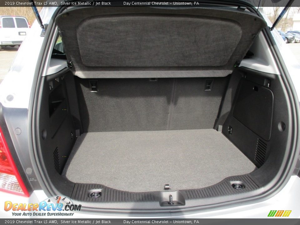2019 Chevrolet Trax LS AWD Silver Ice Metallic / Jet Black Photo #16