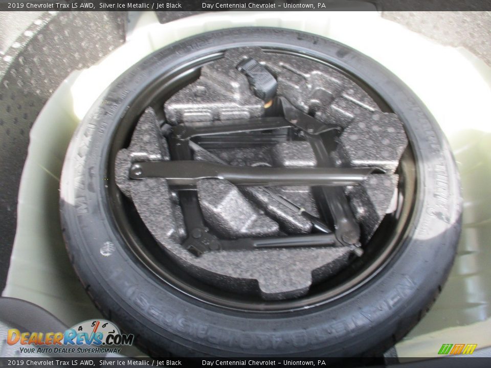 2019 Chevrolet Trax LS AWD Silver Ice Metallic / Jet Black Photo #17