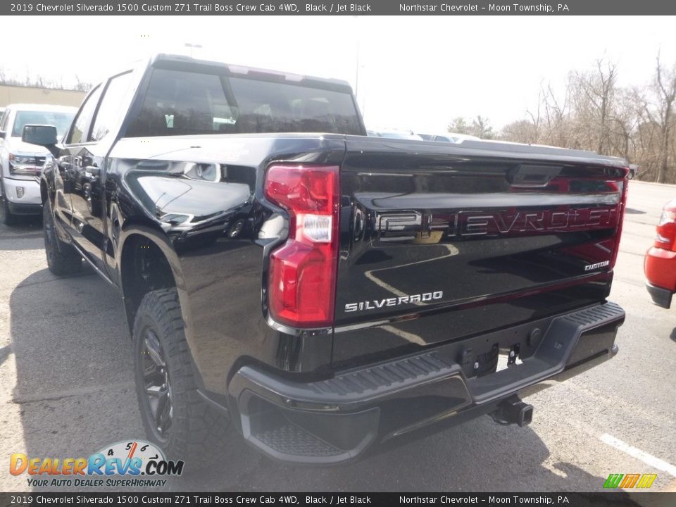 2019 Chevrolet Silverado 1500 Custom Z71 Trail Boss Crew Cab 4WD Black / Jet Black Photo #3