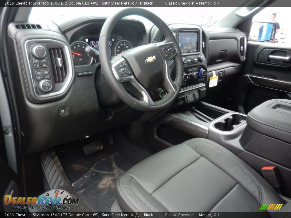 Dashboard of 2019 Chevrolet Silverado 1500 LTZ Double Cab 4WD Photo #6