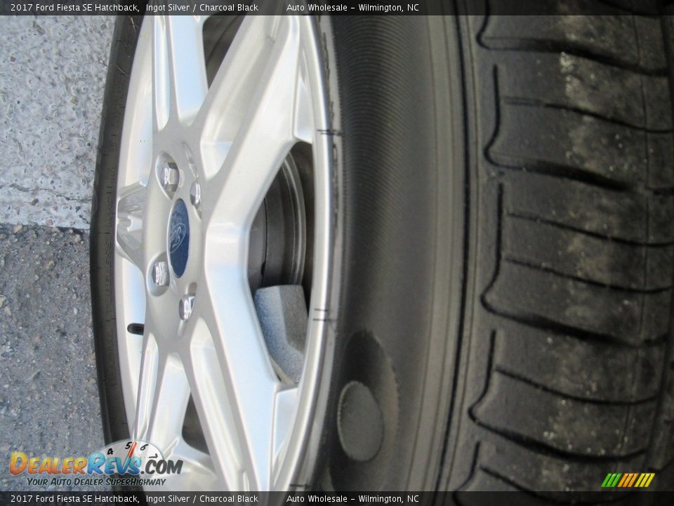 2017 Ford Fiesta SE Hatchback Ingot Silver / Charcoal Black Photo #8
