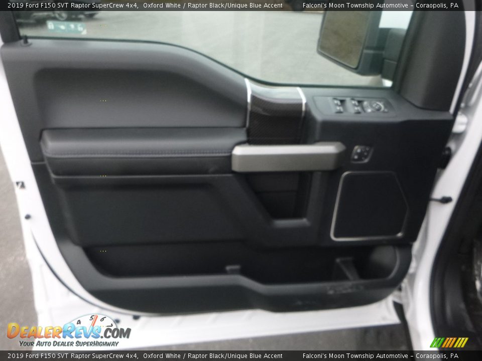 2019 Ford F150 SVT Raptor SuperCrew 4x4 Oxford White / Raptor Black/Unique Blue Accent Photo #10