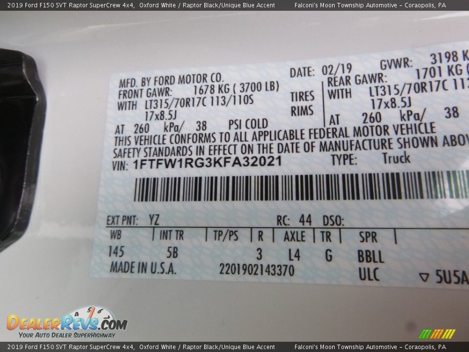 2019 Ford F150 SVT Raptor SuperCrew 4x4 Oxford White / Raptor Black/Unique Blue Accent Photo #12