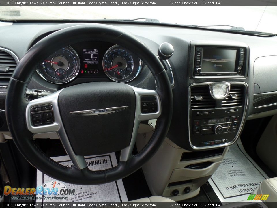2013 Chrysler Town & Country Touring Brilliant Black Crystal Pearl / Black/Light Graystone Photo #15