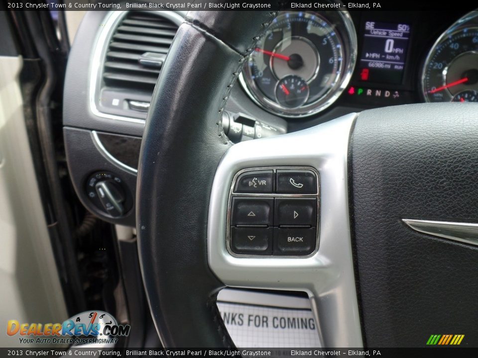 2013 Chrysler Town & Country Touring Brilliant Black Crystal Pearl / Black/Light Graystone Photo #18