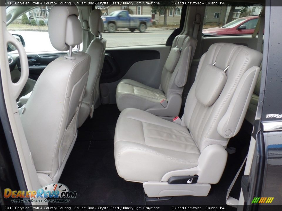 2013 Chrysler Town & Country Touring Brilliant Black Crystal Pearl / Black/Light Graystone Photo #26