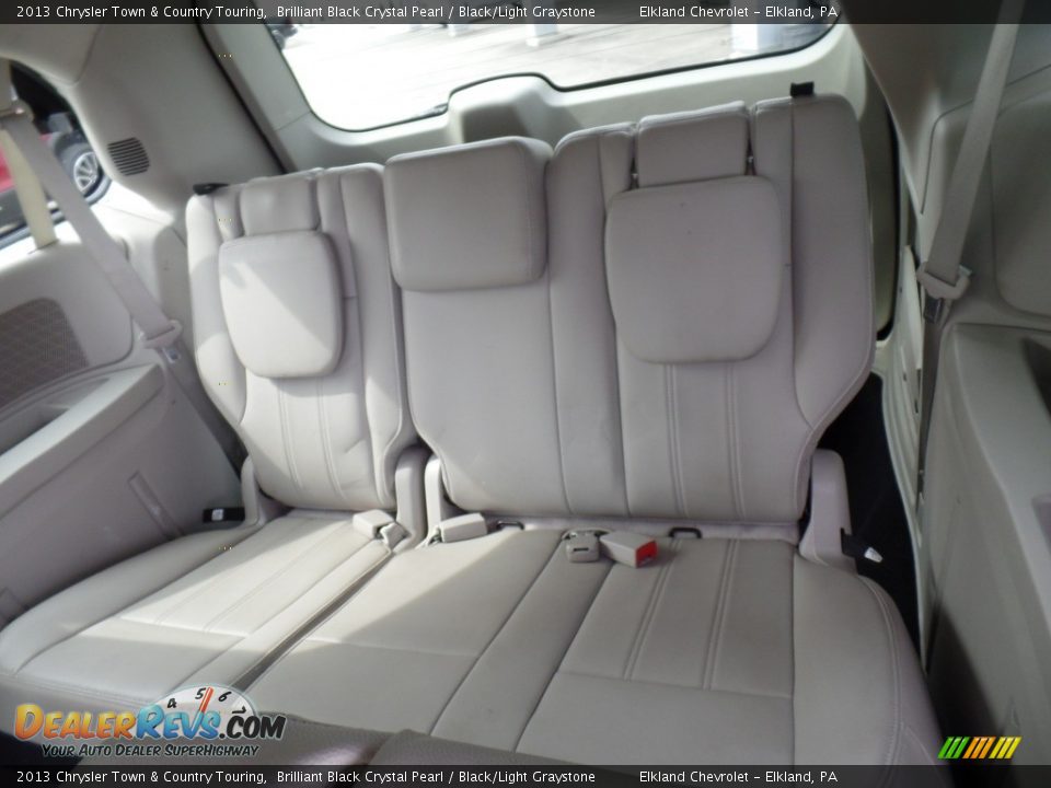 2013 Chrysler Town & Country Touring Brilliant Black Crystal Pearl / Black/Light Graystone Photo #30