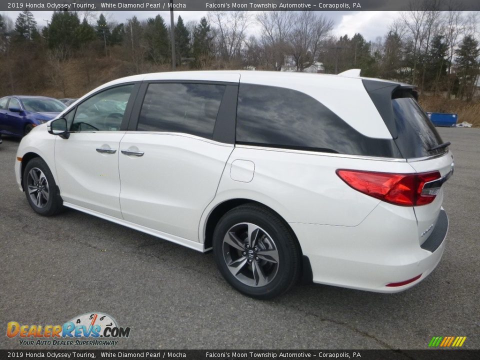 2019 Honda Odyssey Touring White Diamond Pearl / Mocha Photo #2