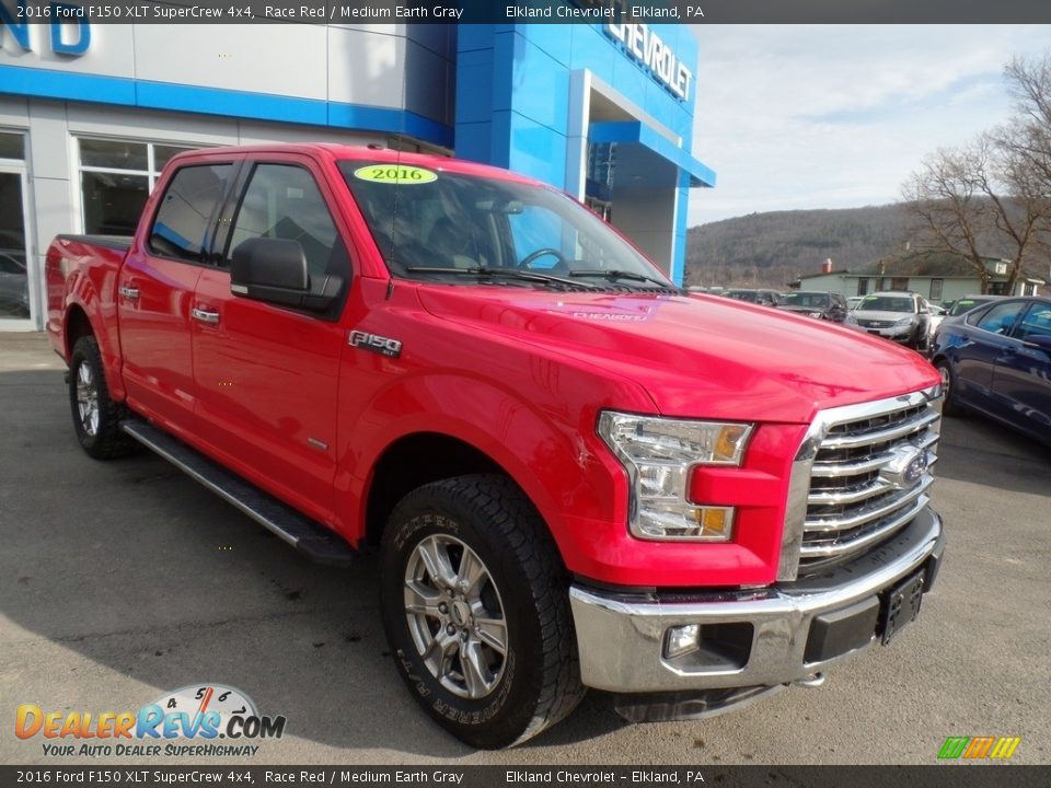 2016 Ford F150 XLT SuperCrew 4x4 Race Red / Medium Earth Gray Photo #3