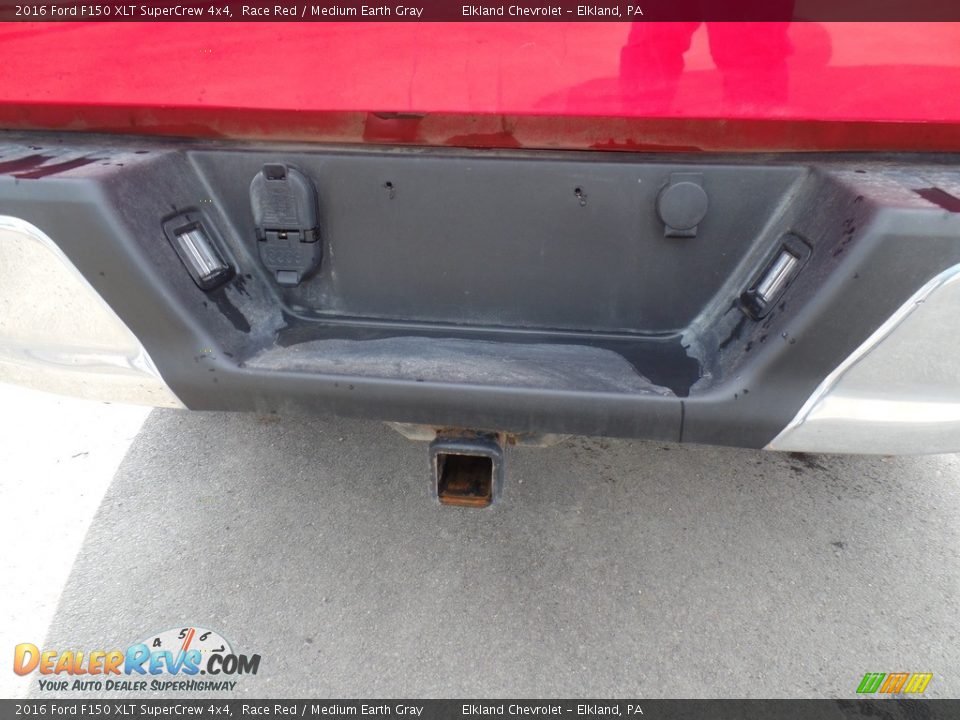 2016 Ford F150 XLT SuperCrew 4x4 Race Red / Medium Earth Gray Photo #11