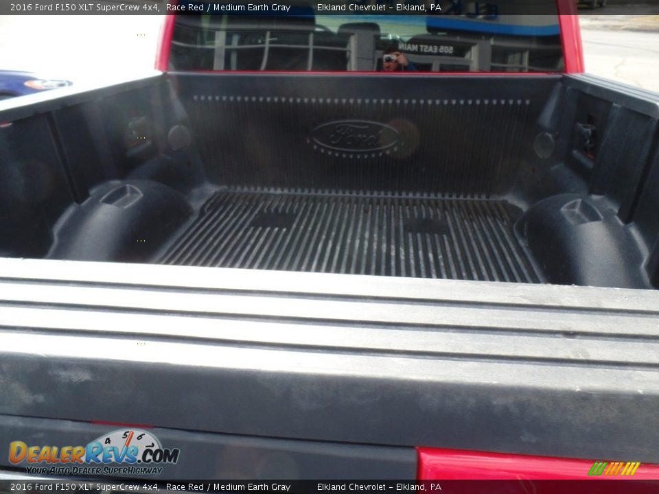2016 Ford F150 XLT SuperCrew 4x4 Race Red / Medium Earth Gray Photo #12