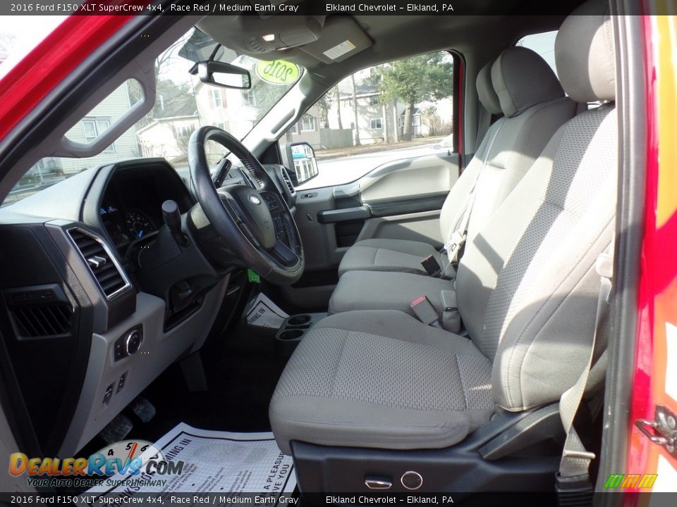 2016 Ford F150 XLT SuperCrew 4x4 Race Red / Medium Earth Gray Photo #17