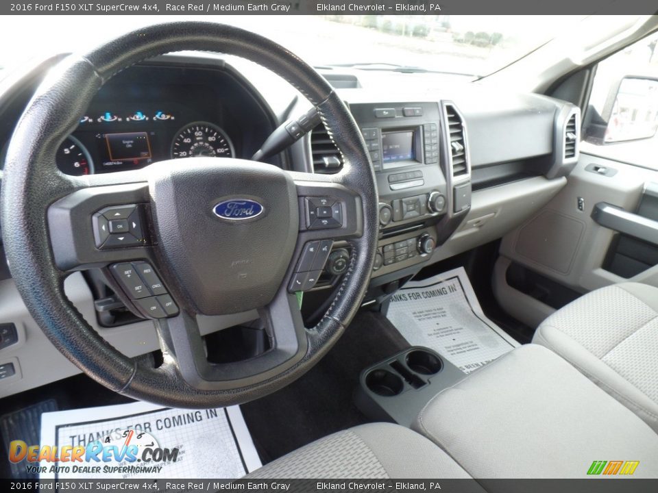 2016 Ford F150 XLT SuperCrew 4x4 Race Red / Medium Earth Gray Photo #18