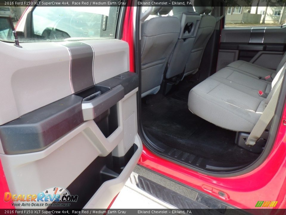 2016 Ford F150 XLT SuperCrew 4x4 Race Red / Medium Earth Gray Photo #29