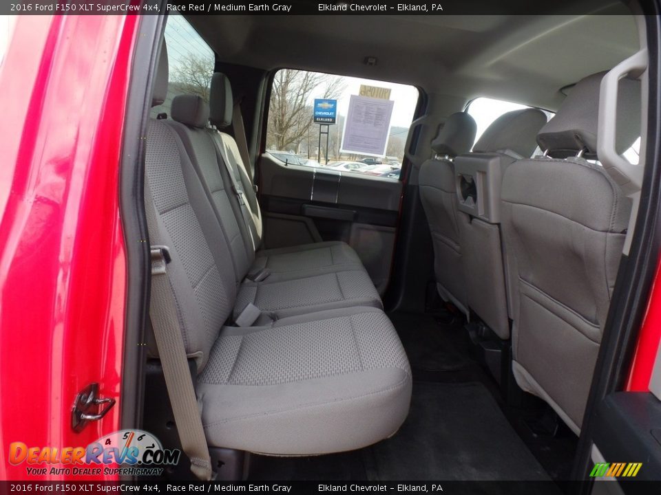 2016 Ford F150 XLT SuperCrew 4x4 Race Red / Medium Earth Gray Photo #33
