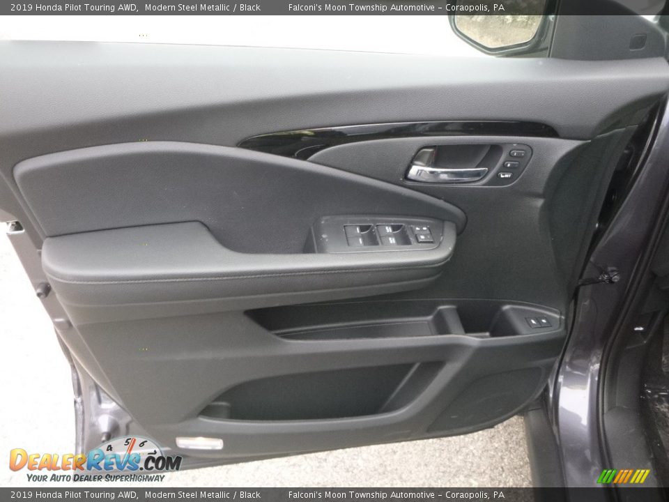 2019 Honda Pilot Touring AWD Modern Steel Metallic / Black Photo #11