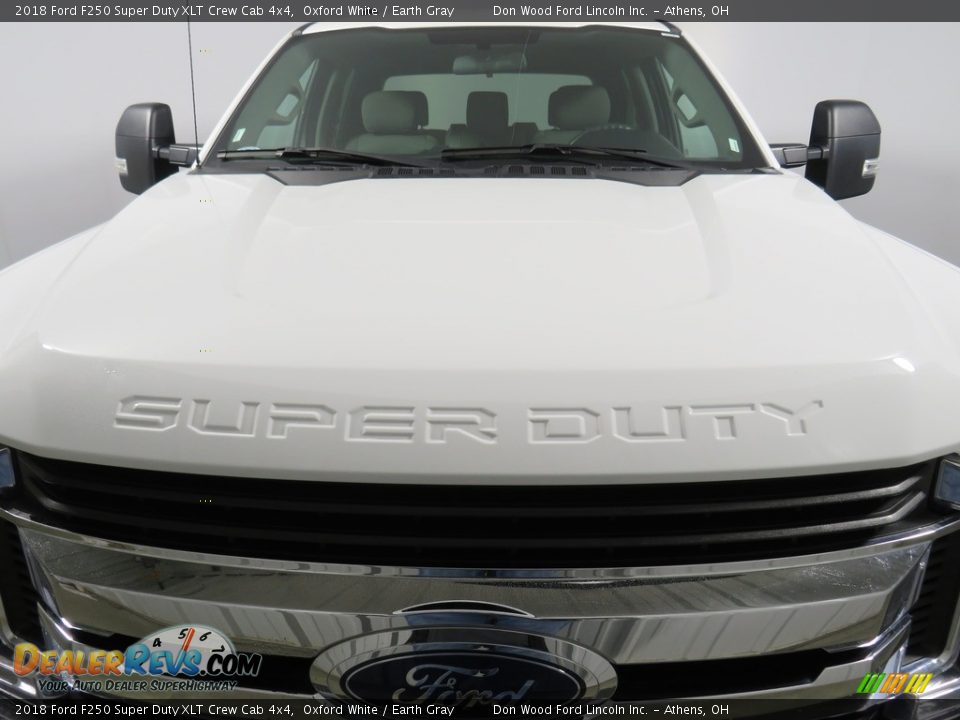 2018 Ford F250 Super Duty XLT Crew Cab 4x4 Oxford White / Earth Gray Photo #5