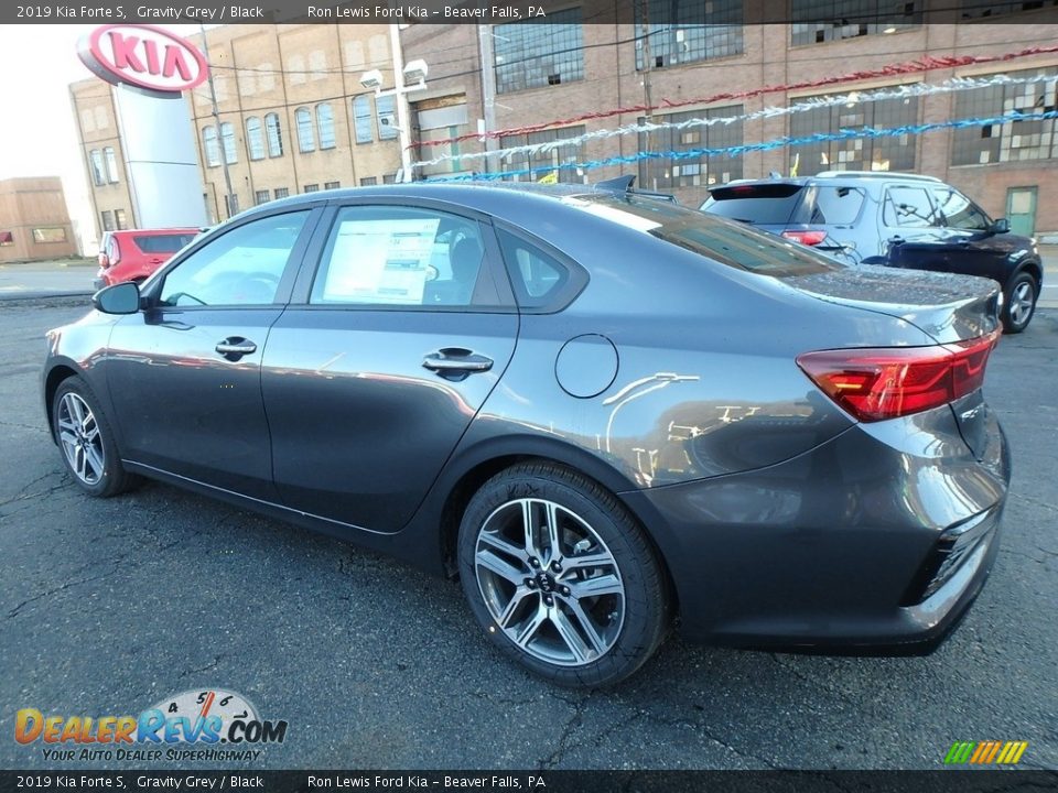 2019 Kia Forte S Gravity Grey / Black Photo #4