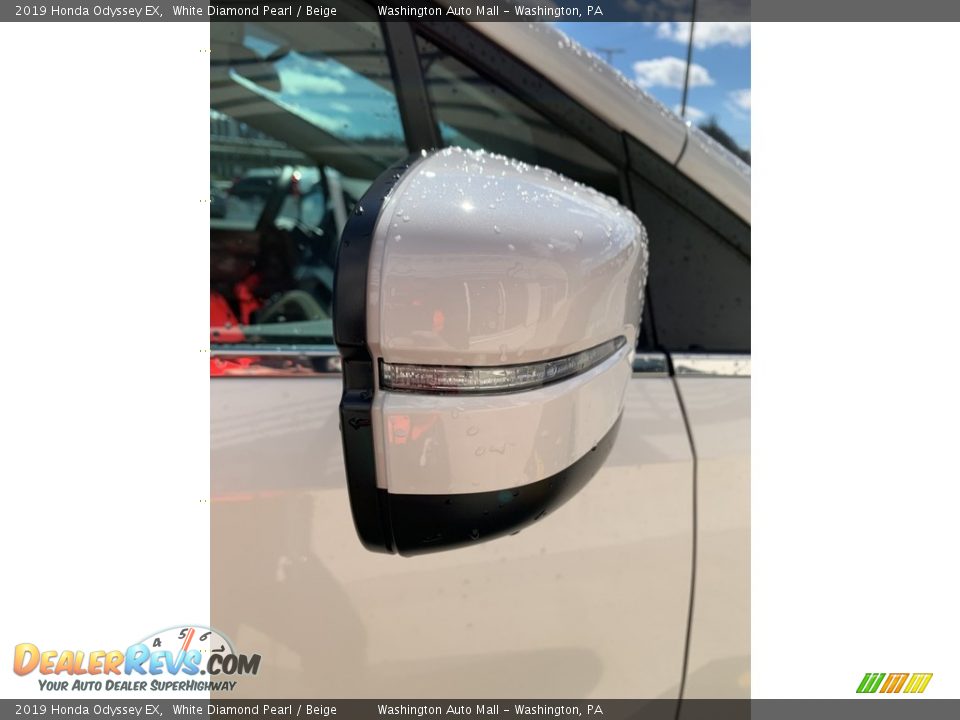 2019 Honda Odyssey EX White Diamond Pearl / Beige Photo #32