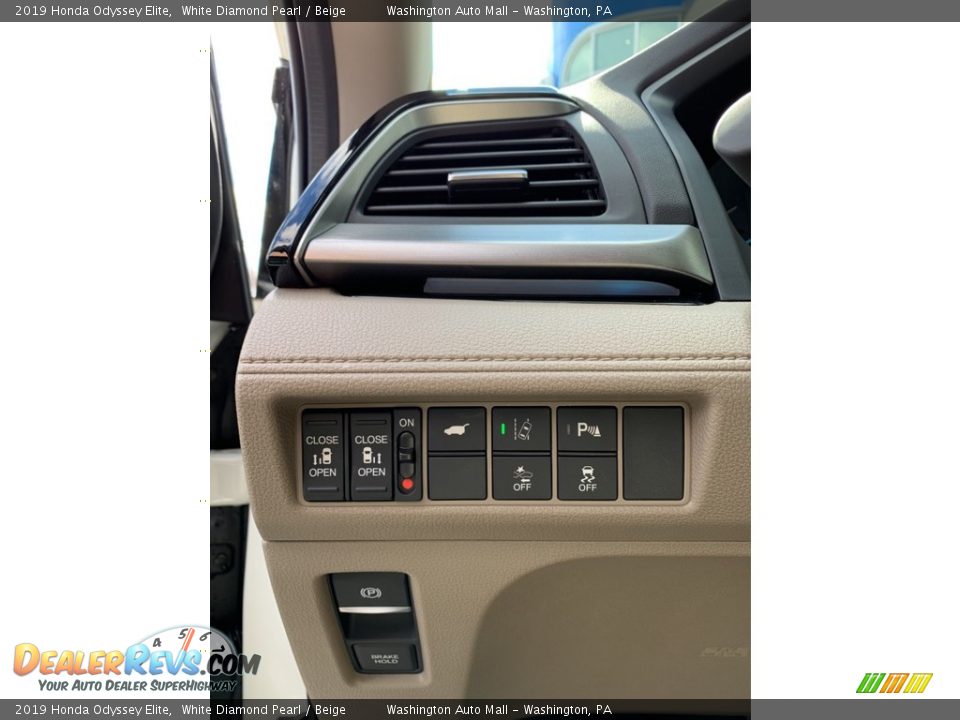 2019 Honda Odyssey Elite White Diamond Pearl / Beige Photo #10