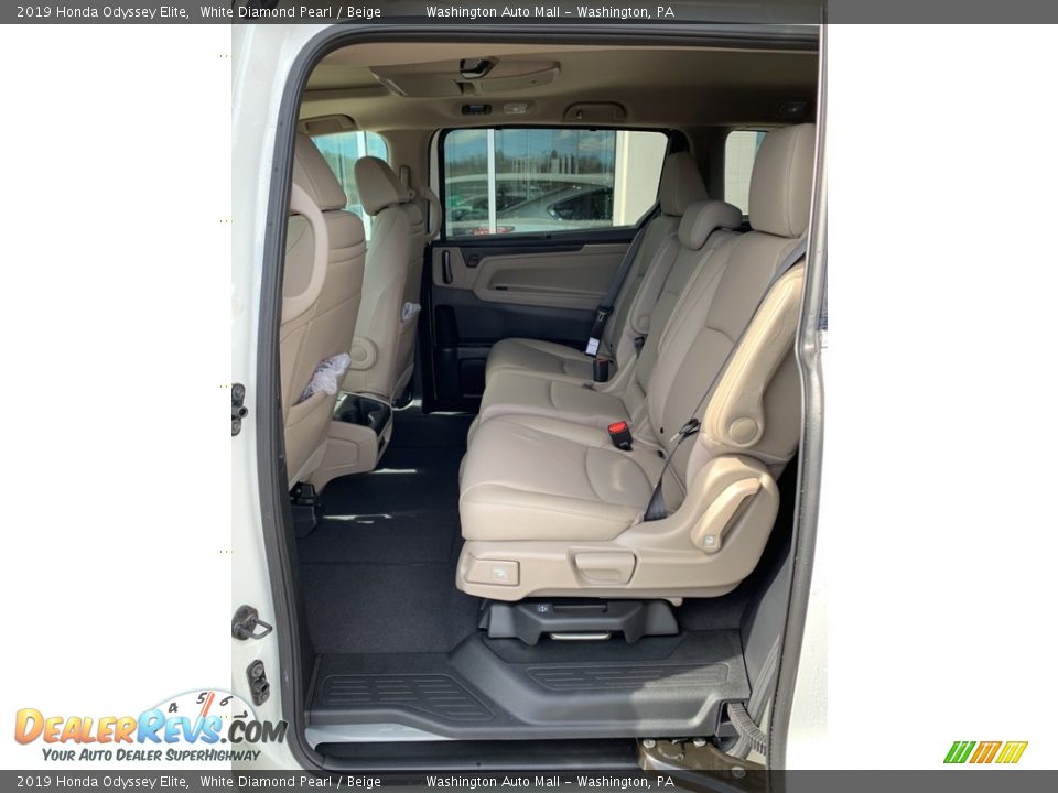 2019 Honda Odyssey Elite White Diamond Pearl / Beige Photo #17