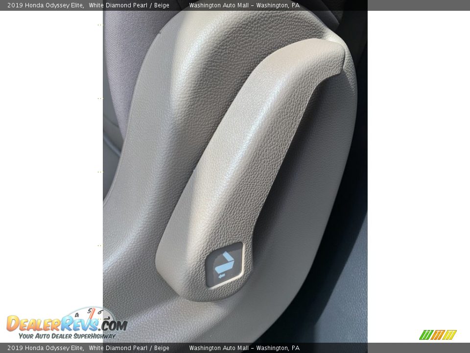 2019 Honda Odyssey Elite White Diamond Pearl / Beige Photo #19