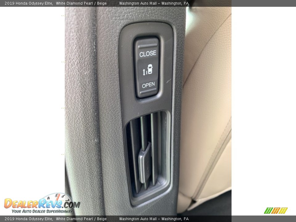 2019 Honda Odyssey Elite White Diamond Pearl / Beige Photo #21