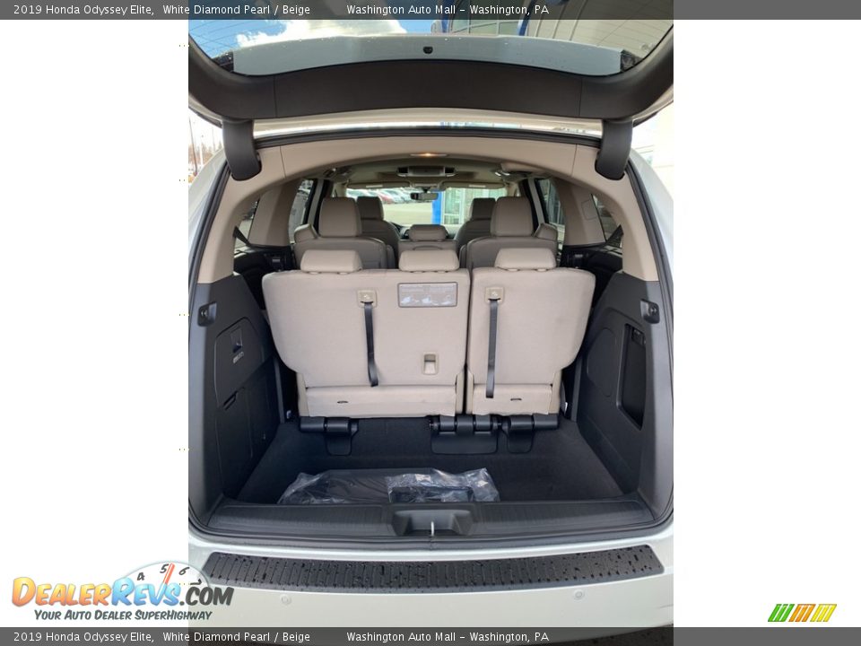 2019 Honda Odyssey Elite White Diamond Pearl / Beige Photo #23