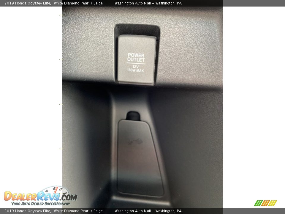 2019 Honda Odyssey Elite White Diamond Pearl / Beige Photo #25