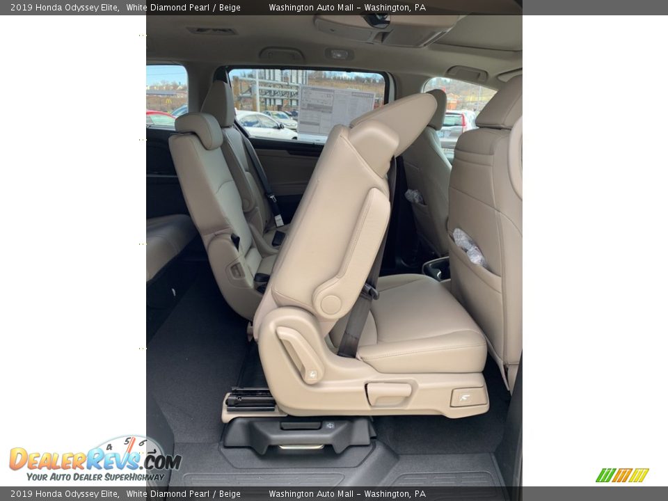 2019 Honda Odyssey Elite White Diamond Pearl / Beige Photo #30