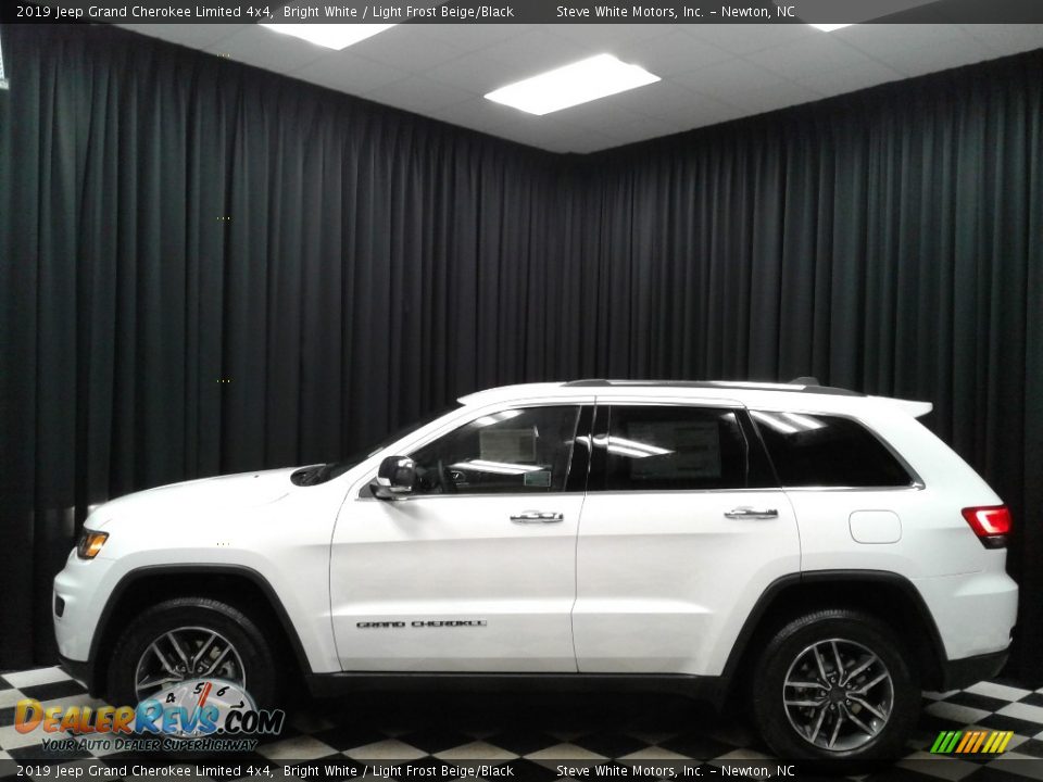2019 Jeep Grand Cherokee Limited 4x4 Bright White / Light Frost Beige/Black Photo #1
