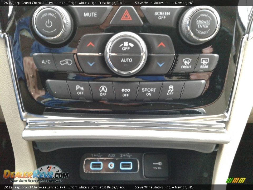 2019 Jeep Grand Cherokee Limited 4x4 Bright White / Light Frost Beige/Black Photo #31
