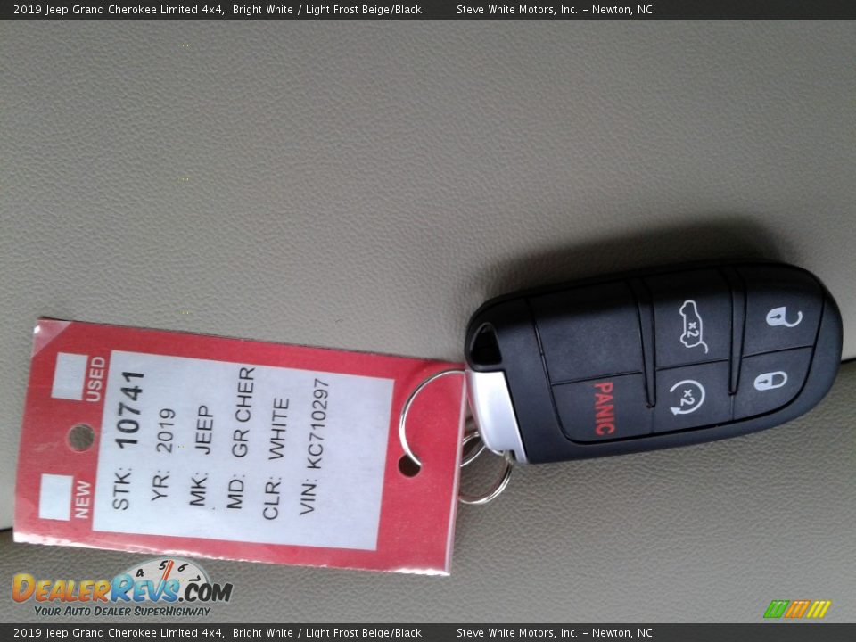2019 Jeep Grand Cherokee Limited 4x4 Bright White / Light Frost Beige/Black Photo #36