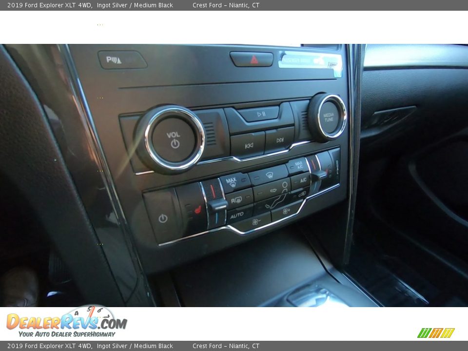 2019 Ford Explorer XLT 4WD Ingot Silver / Medium Black Photo #16