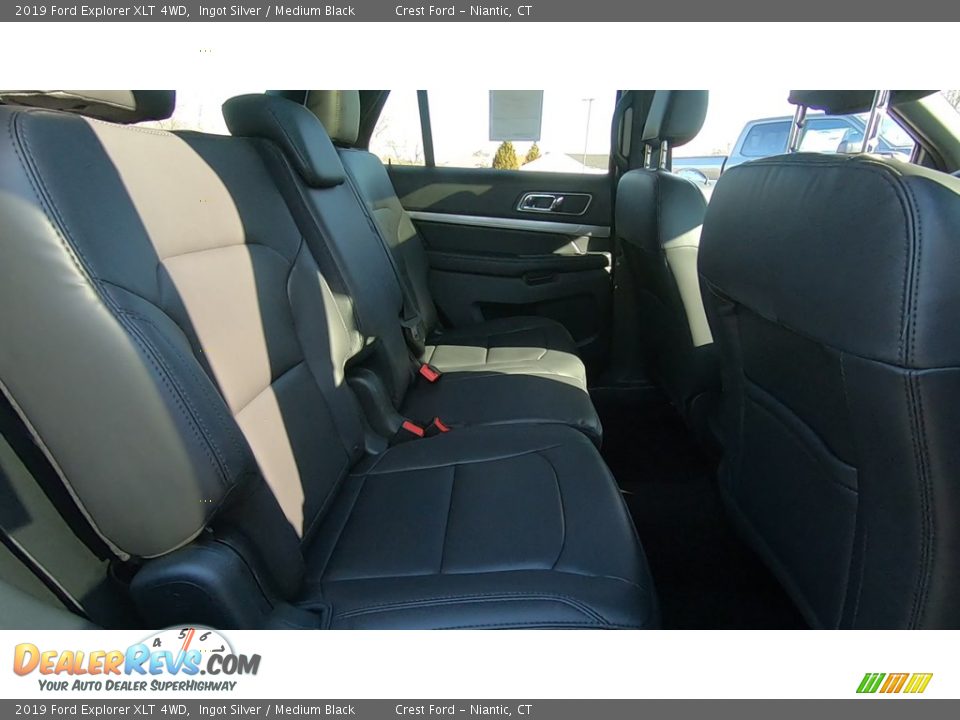 2019 Ford Explorer XLT 4WD Ingot Silver / Medium Black Photo #24