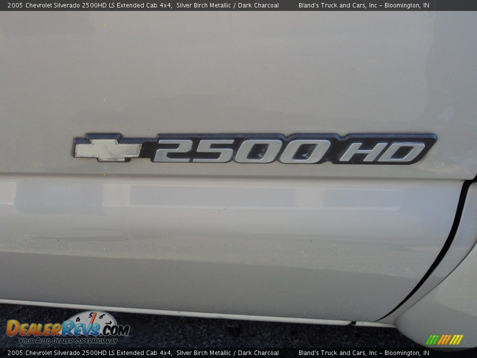 2005 Chevrolet Silverado 2500HD LS Extended Cab 4x4 Silver Birch Metallic / Dark Charcoal Photo #20