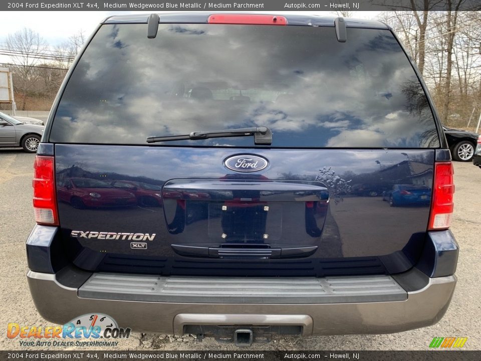 2004 Ford Expedition XLT 4x4 Medium Wedgewood Blue Metallic / Medium Parchment Photo #6