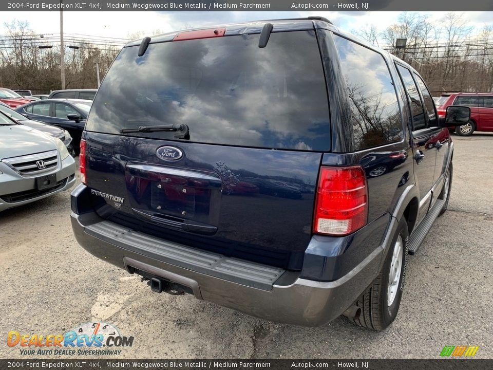 2004 Ford Expedition XLT 4x4 Medium Wedgewood Blue Metallic / Medium Parchment Photo #7