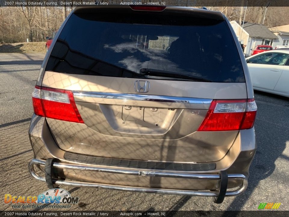 2007 Honda Odyssey Touring Desert Rock Metallic / Ivory Photo #4