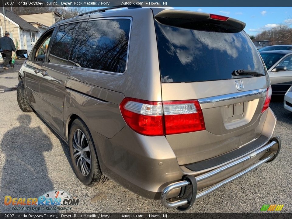 2007 Honda Odyssey Touring Desert Rock Metallic / Ivory Photo #18