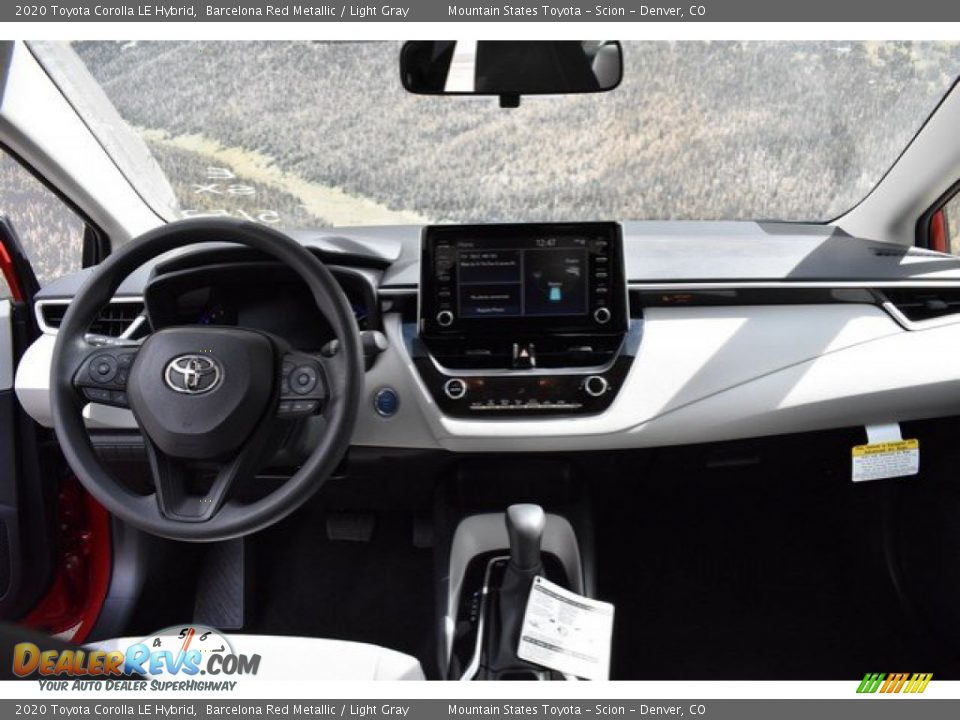 2020 Toyota Corolla LE Hybrid Barcelona Red Metallic / Light Gray Photo #7